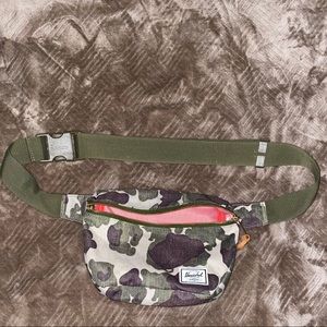 Hershel belt bag